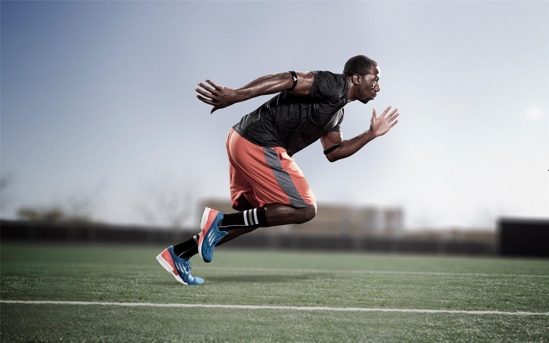 百米飞人巅峰对决,新星闪耀,传奇再续:非凡体育